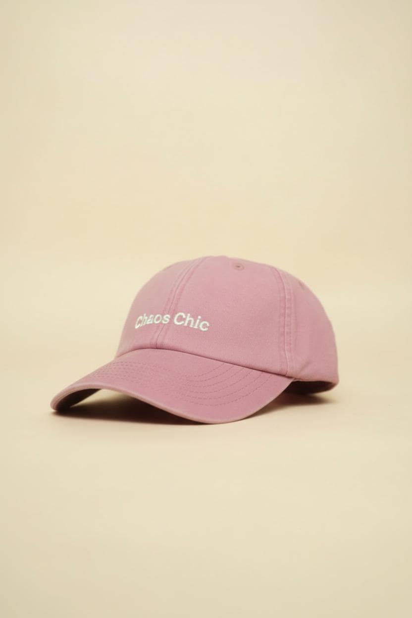 Chaos Chic Kappe Bestickt – Vintage Hat Rosa – Baumwollcap für Frauen – Geschenk für Freundin & Mama – Retro Aesthetic Cap – Busy Mom – Cap