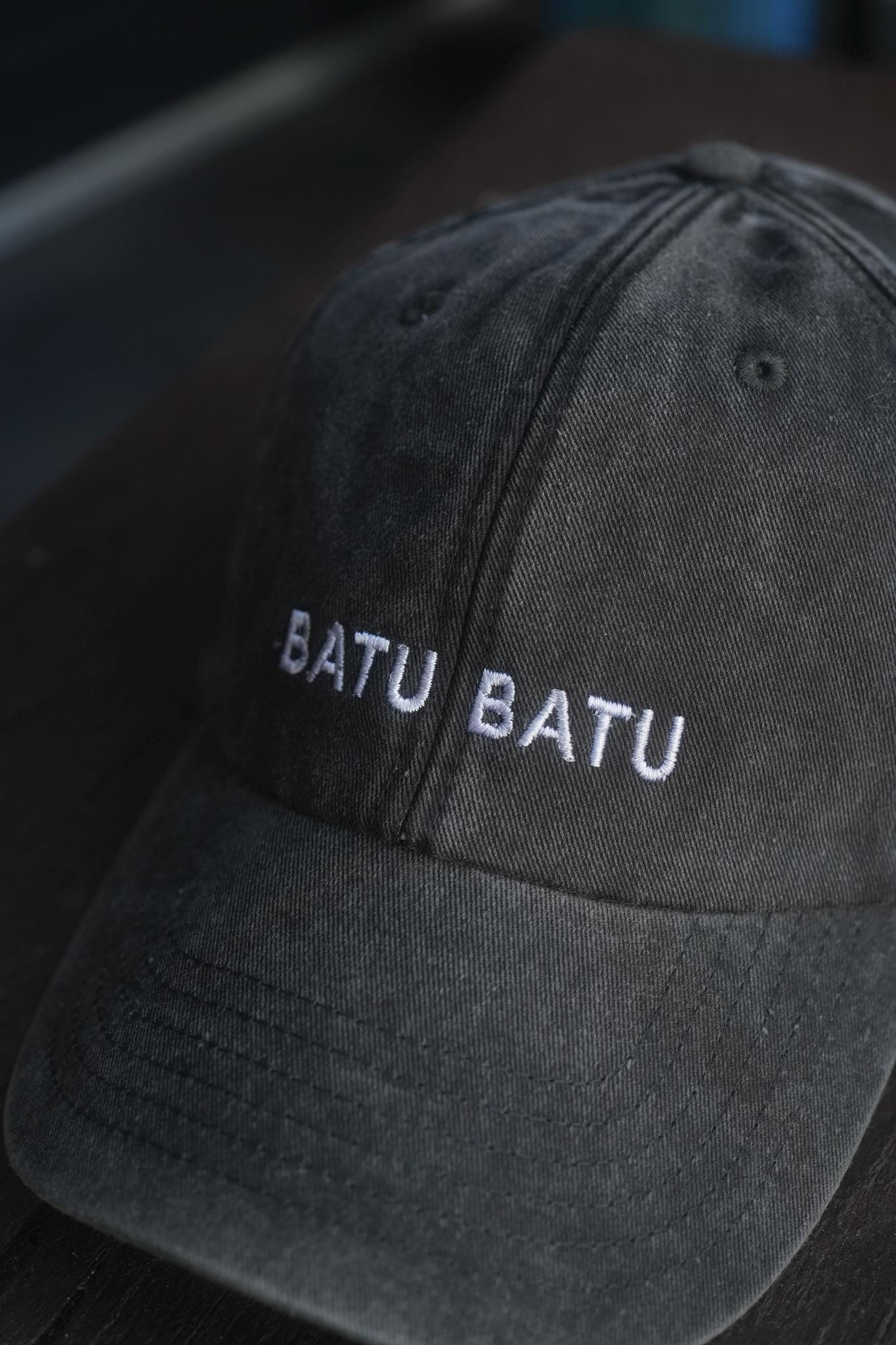 Personalisierte Kappe mit Bestickung – Individuelle Geschenkidee für Sie & Ihn –  Dad hat – Geschenk für Erwachsene u. Kinder – Baumwollcap